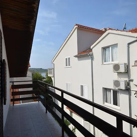 Apartment Ana *