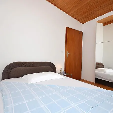 Ana Apartment *