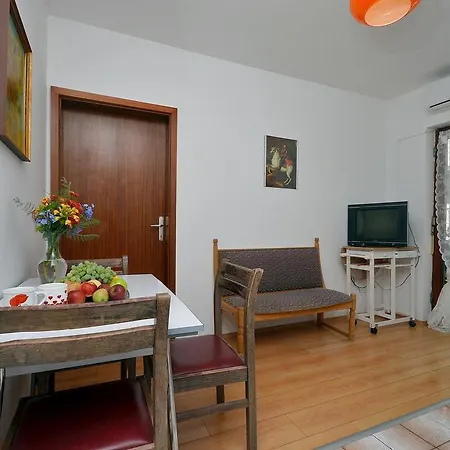 Ana Apartment